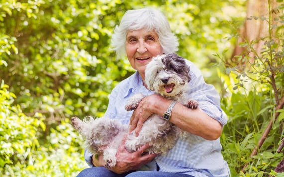 Happy_Woman_Smiling_Dog