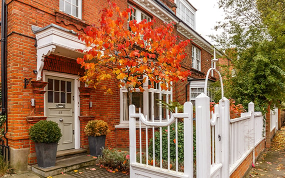 autumnal_house_front_door